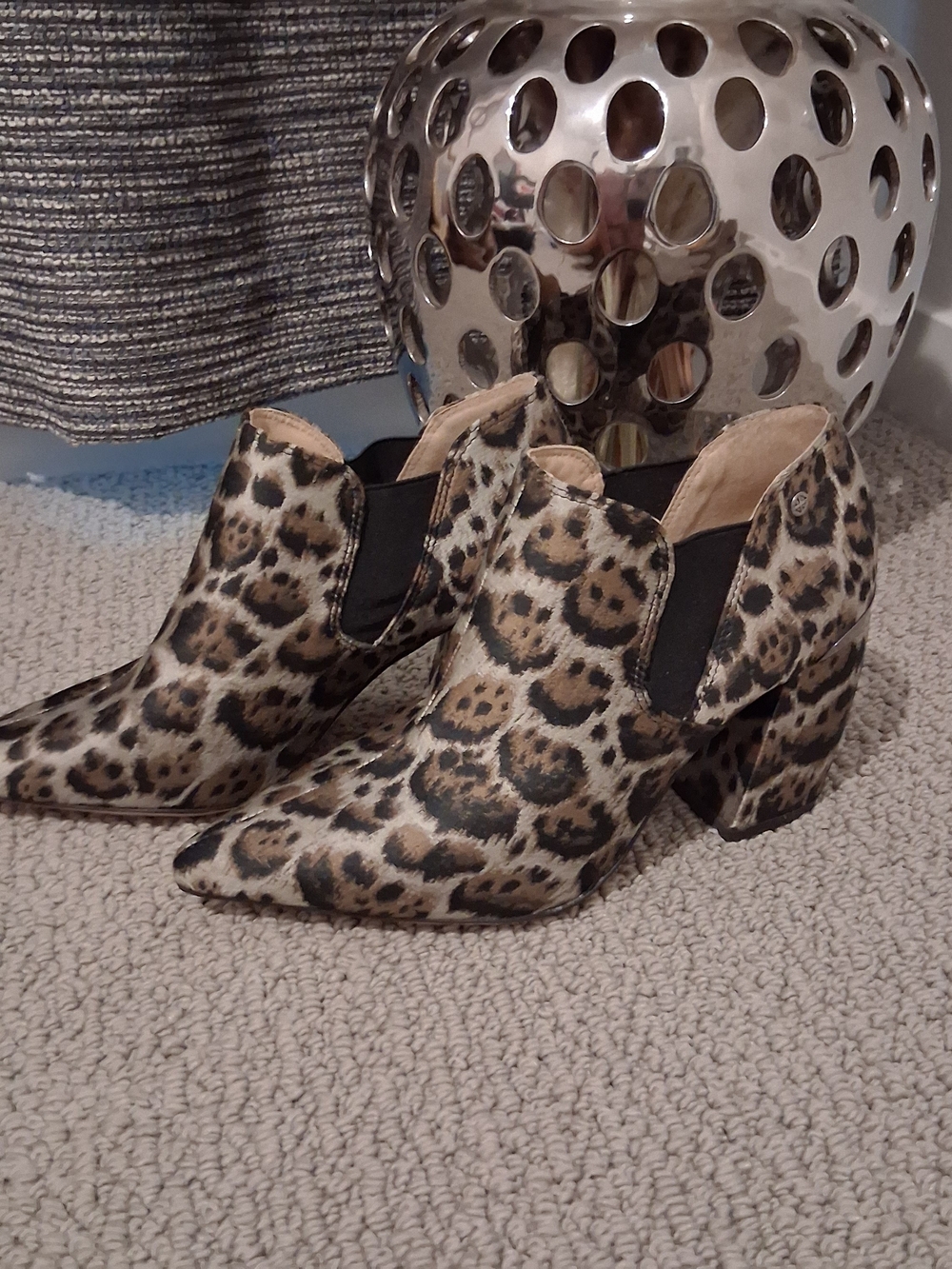 ANTONIO MELANI Leopard Print Pointed Block Heel Booties - Tan Black
